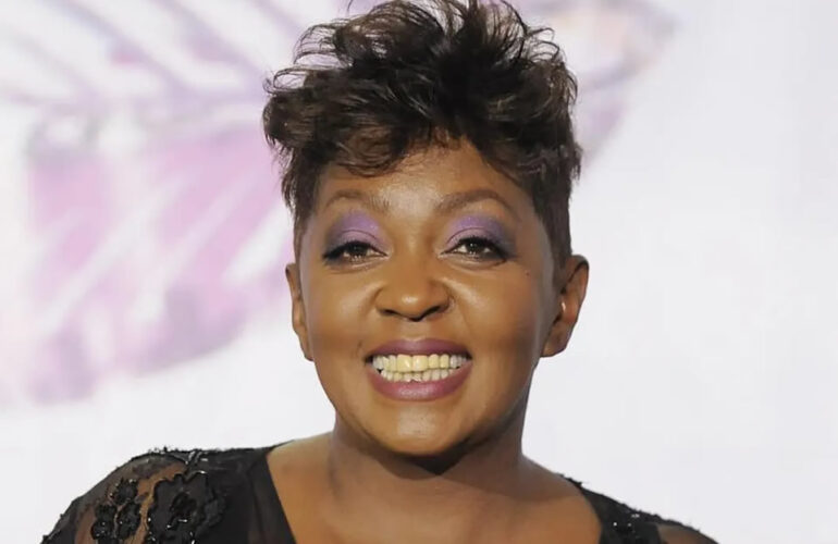 ANITA BAKER