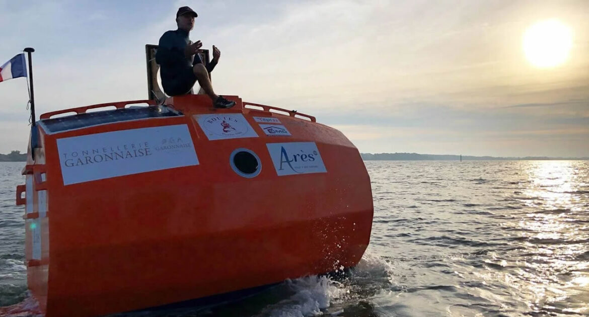 Un homme traverse l’Atlantique… dans un tonneau !