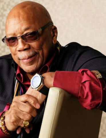 La biographie de QUINCY JONES